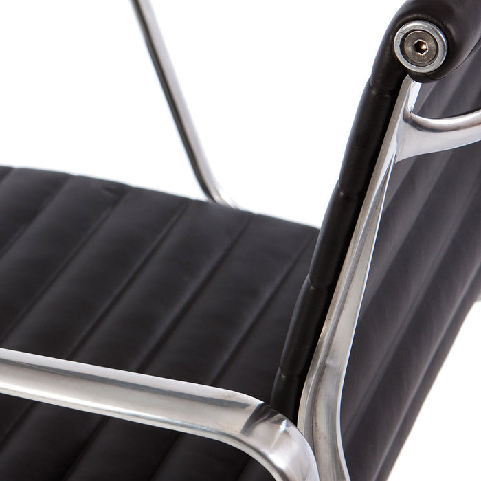 Ribbed Eames Style Office Chair on Castors